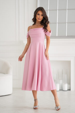 Home langevate õlapaeltega midikleit